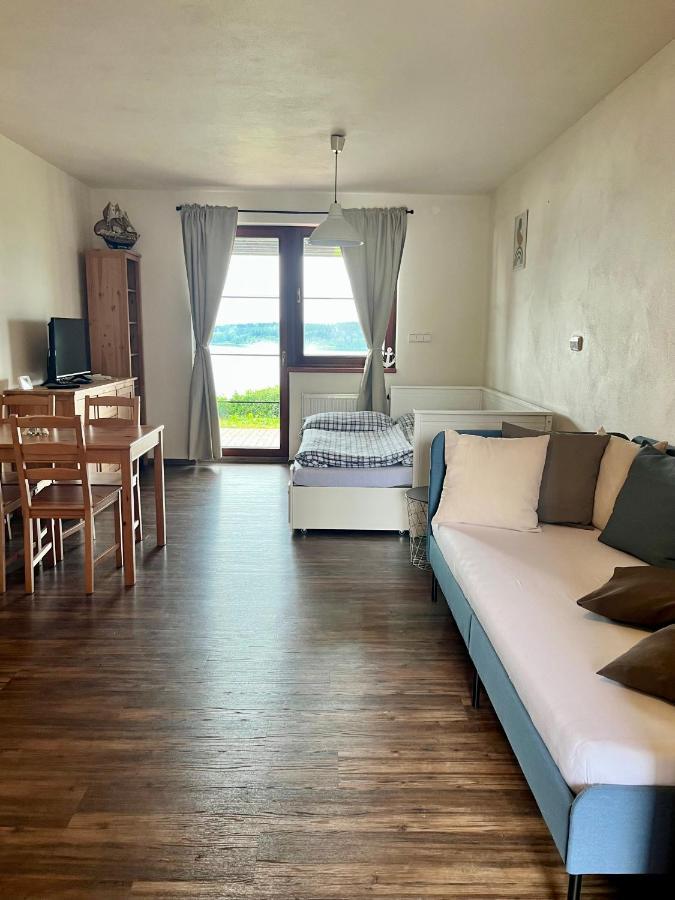 Apartman Plachetnice ฟริมบูร์ก ภายนอก รูปภาพ